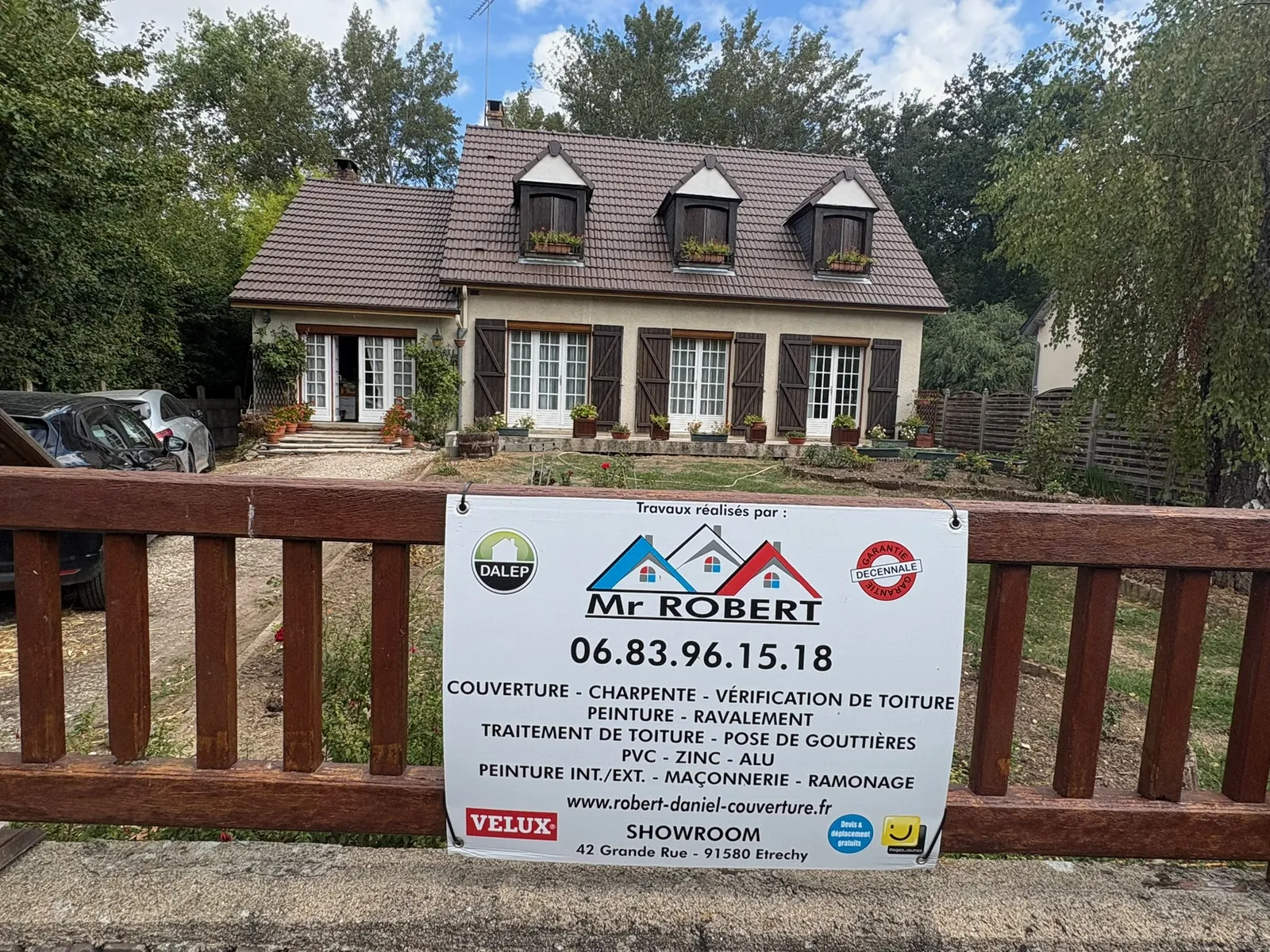 Maison d'Ormoy-la-Rivière dont la toiture a été remplacée par Robert Daniel