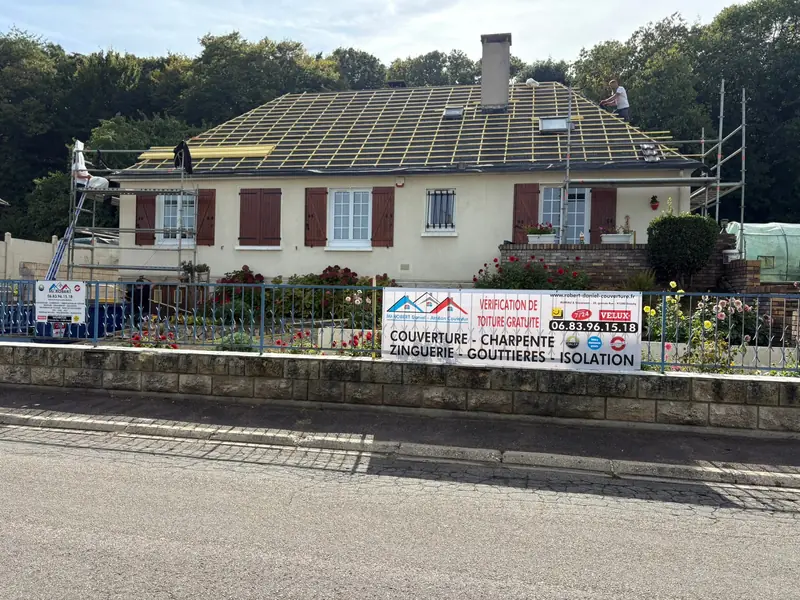 Rénovation de toiture à Étréchy : le chantier en cours