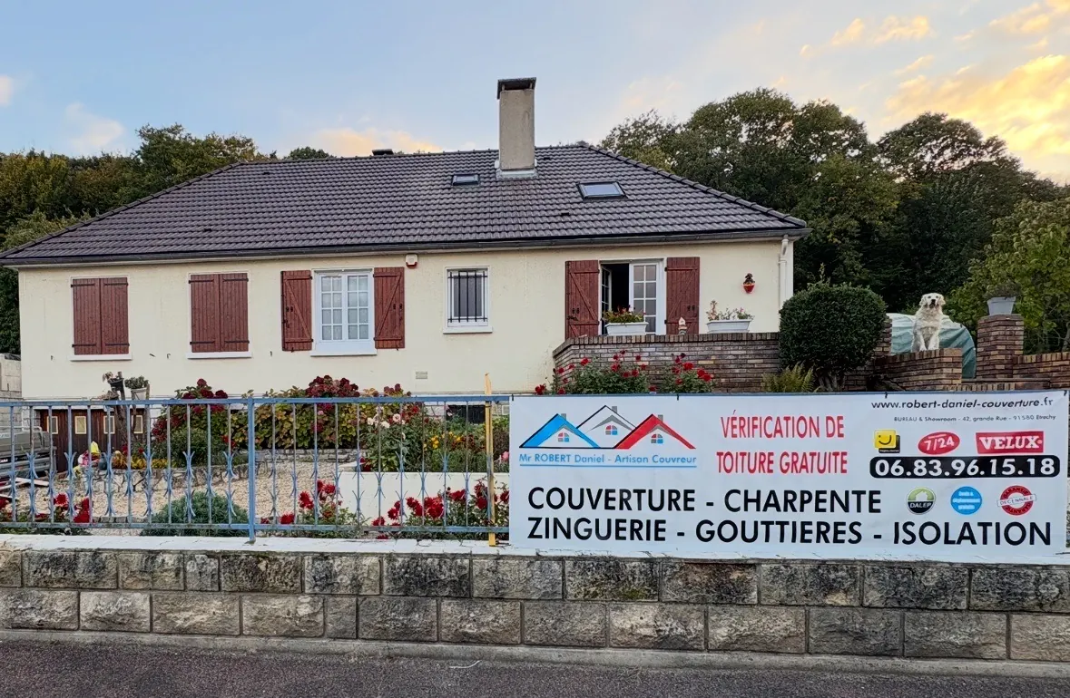 Rénovation de toiture à Étréchy : la toiture rénovée