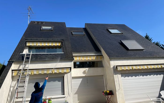 Nettoyage et demoussage de toiture dans l'Essonne